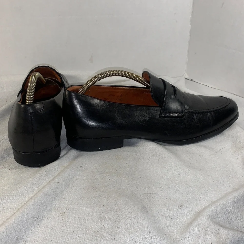 Wolf & Shepherd Men’s Classic Black Leather Men's Penny Loafers